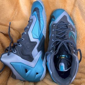 Nike Lebron XI Gamma Blue Men's Basketball Shoe, Blue, Size 13